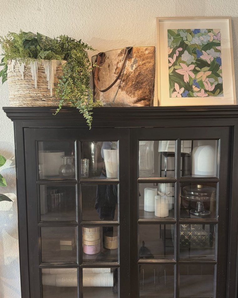 Plants and cowhide details in the Highbrow studio